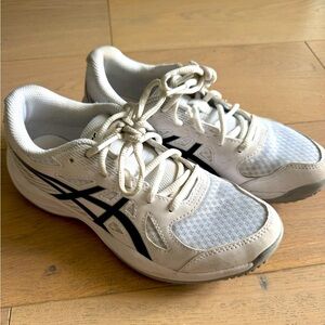 ASICS Upcourt 5 Volleyball Shoes